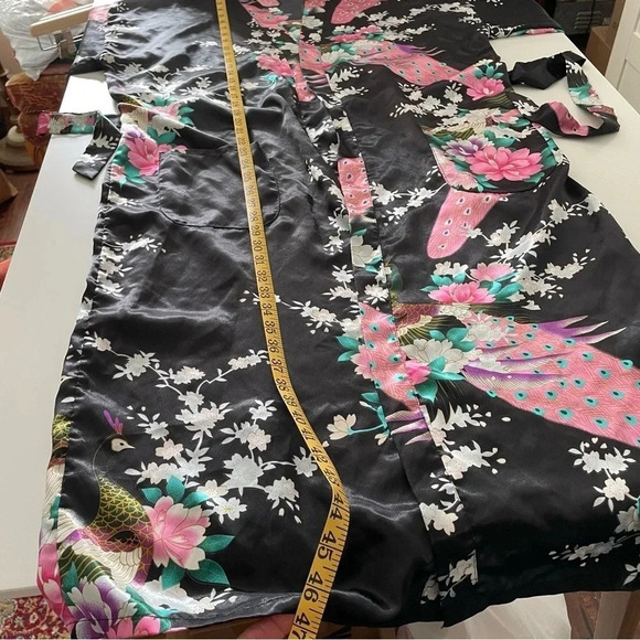 Vintage Satin Robe Black With Peacock One Size Pink Light Blue Green - Picture 7 of 9